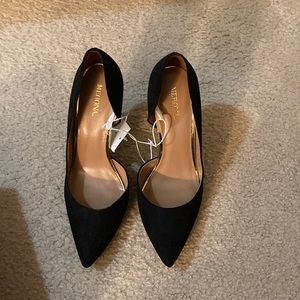Sz 8 Merona brand black heels (never worn)